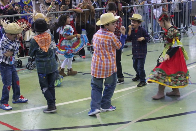 201506 - Festa Junina no Colégio - 16/20